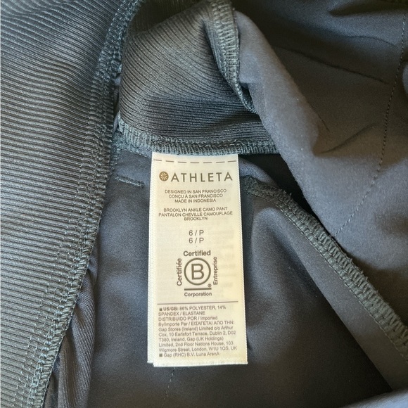 Athleta BROOKLYN ANKLE CAMO PANT size 6/P Navy - Picture 13 of 13